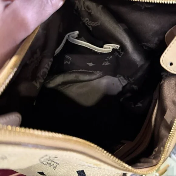 *Authentic* MCM Crosssbody Bag - Picture 6 of 6